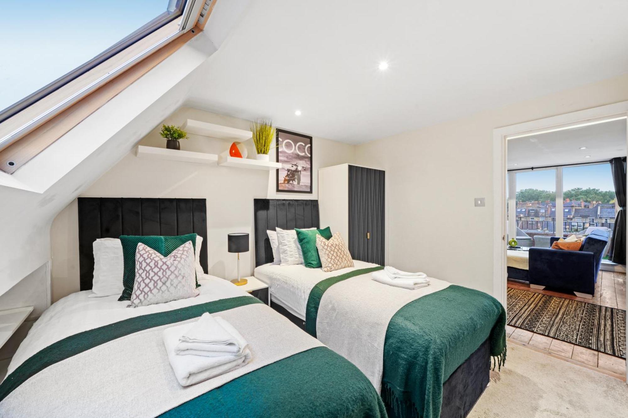 Beautiful Flat In Fulham - Great Views!- Sleeps 6 Londra